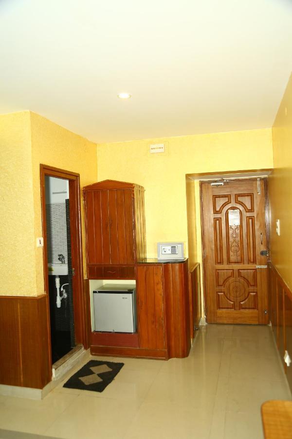 Lodge Arudhra Residency *